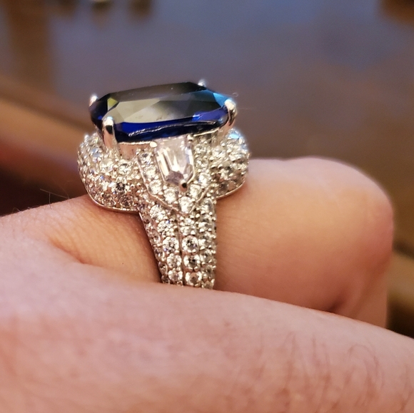 Charles Winston blue sapphire ring  gorgeous! - Picture 8 of 8